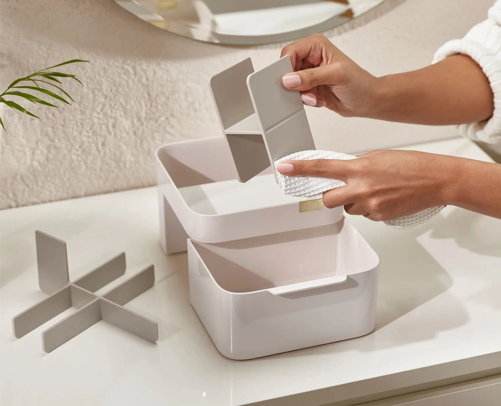 Joseph Joseph Viva Cosmetic Organiser With Drawer - Shell